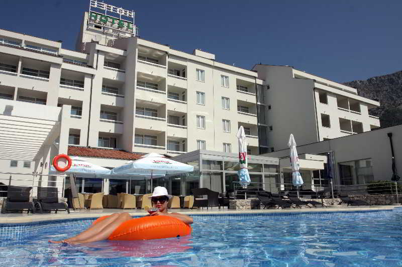 Hotel Quercus ดริเวนิก ภายนอก รูปภาพ