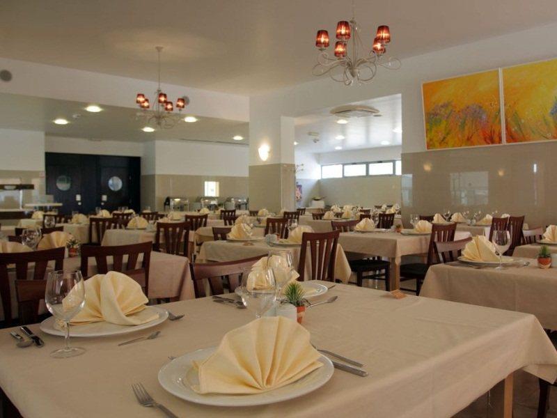 Hotel Quercus ดริเวนิก ภายนอก รูปภาพ